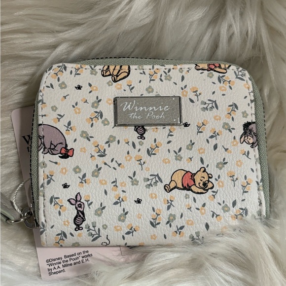 Disney Winnie the Pooh Zip Around Wallet NWT - Picture 5 of 7